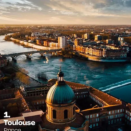 T2 Cosy Aeroport Toulouse Апартаменты *